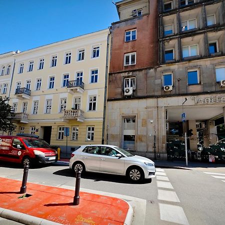 Apartamenty Wilcza - City Center Варшава Екстериор снимка