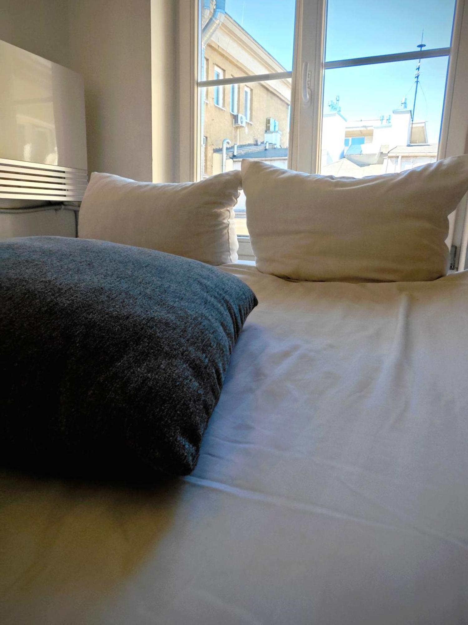 Apartamenty Wilcza - City Center Варшава Стая снимка