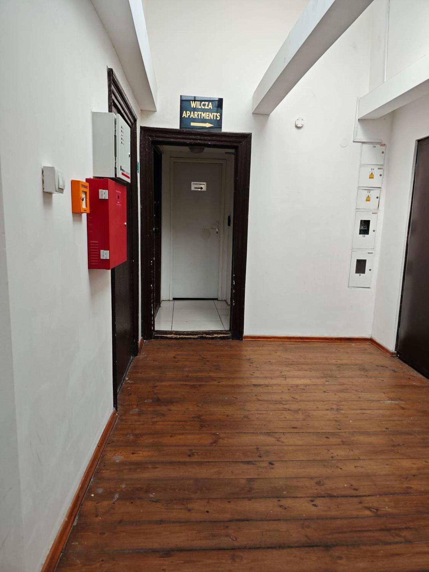 Apartamenty Wilcza - City Center Варшава Екстериор снимка