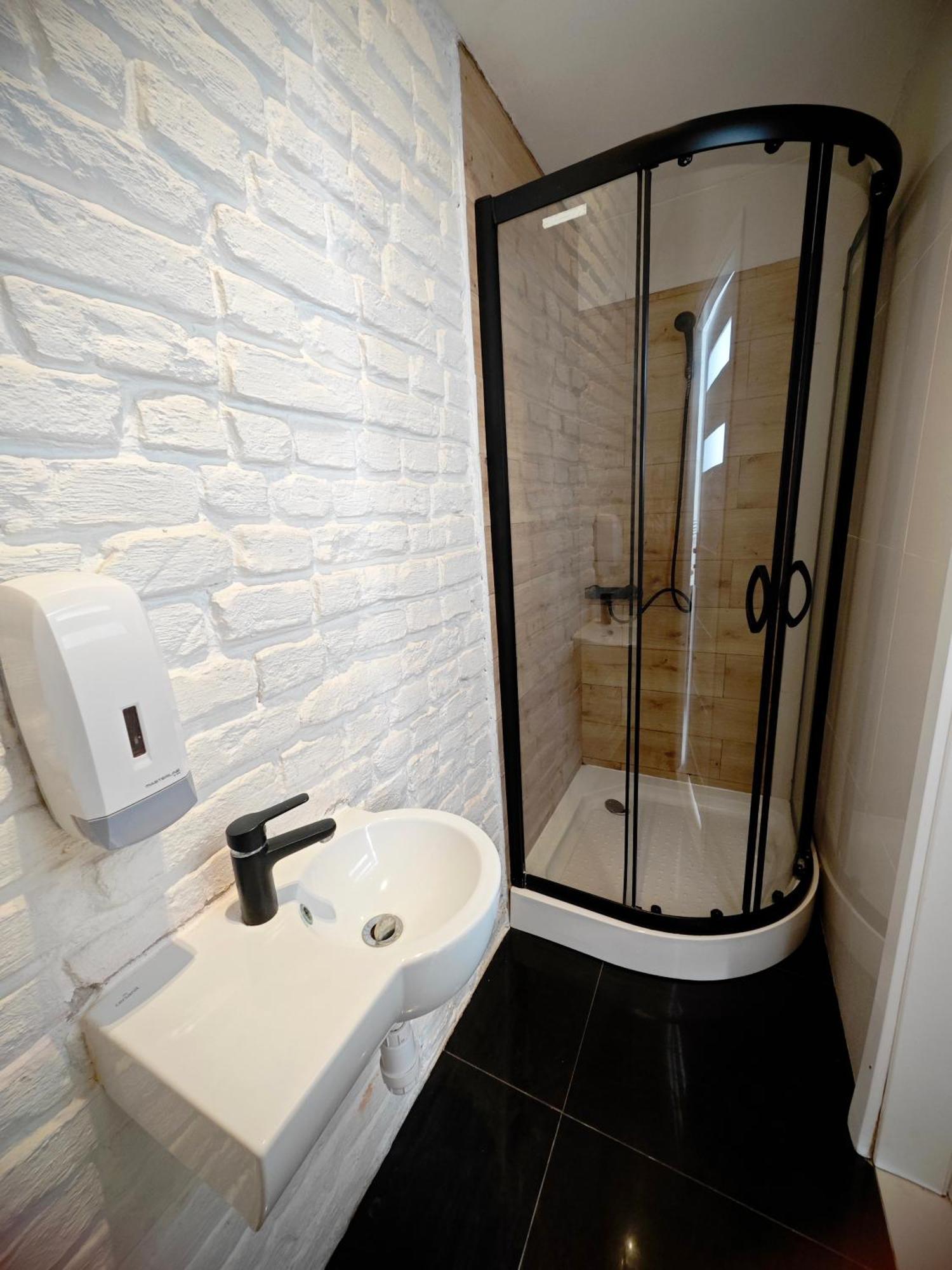 Apartamenty Wilcza - City Center Варшава Стая снимка