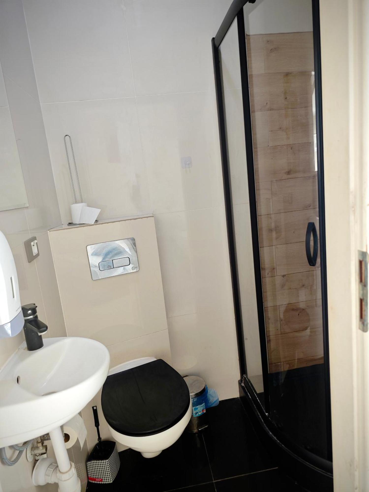 Apartamenty Wilcza - City Center Варшава Стая снимка